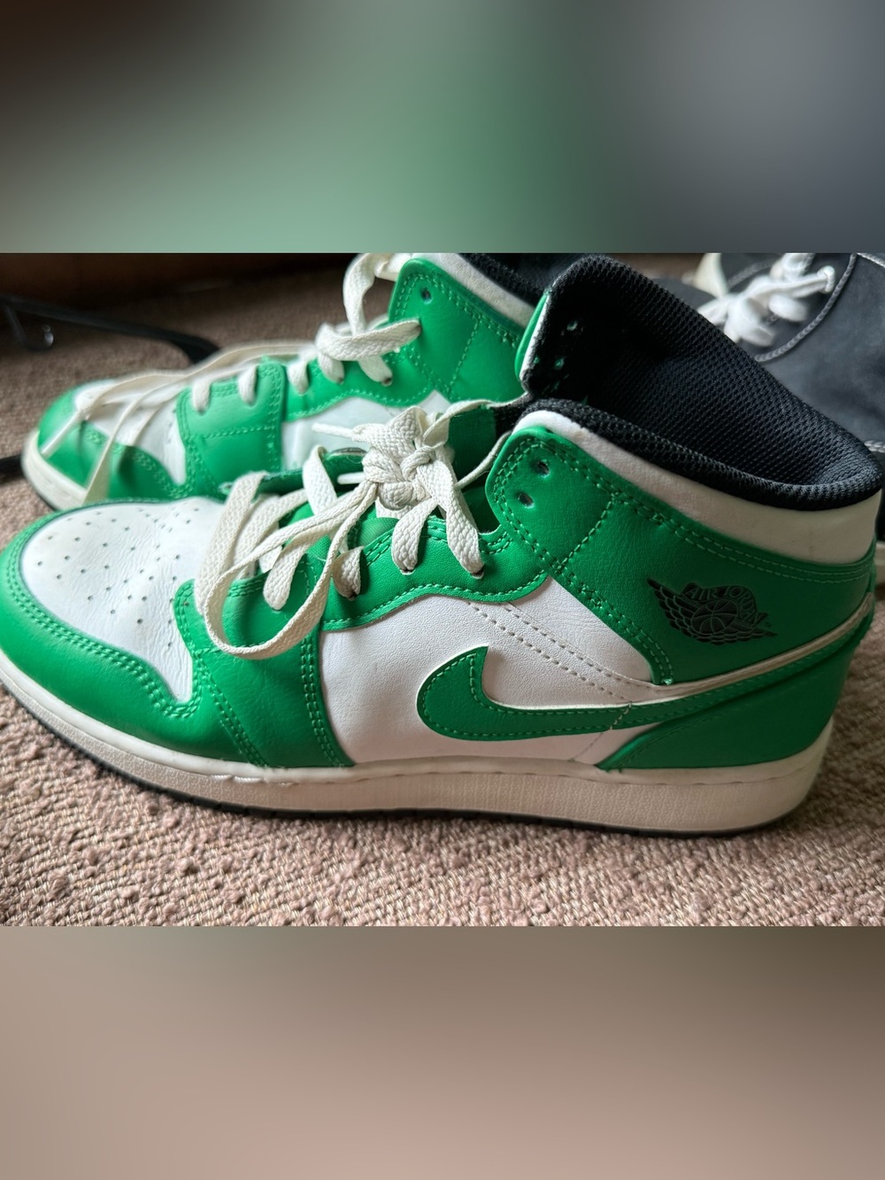 Nike Jordan air 1 mid lucky green Green and White High-Top Sneakers